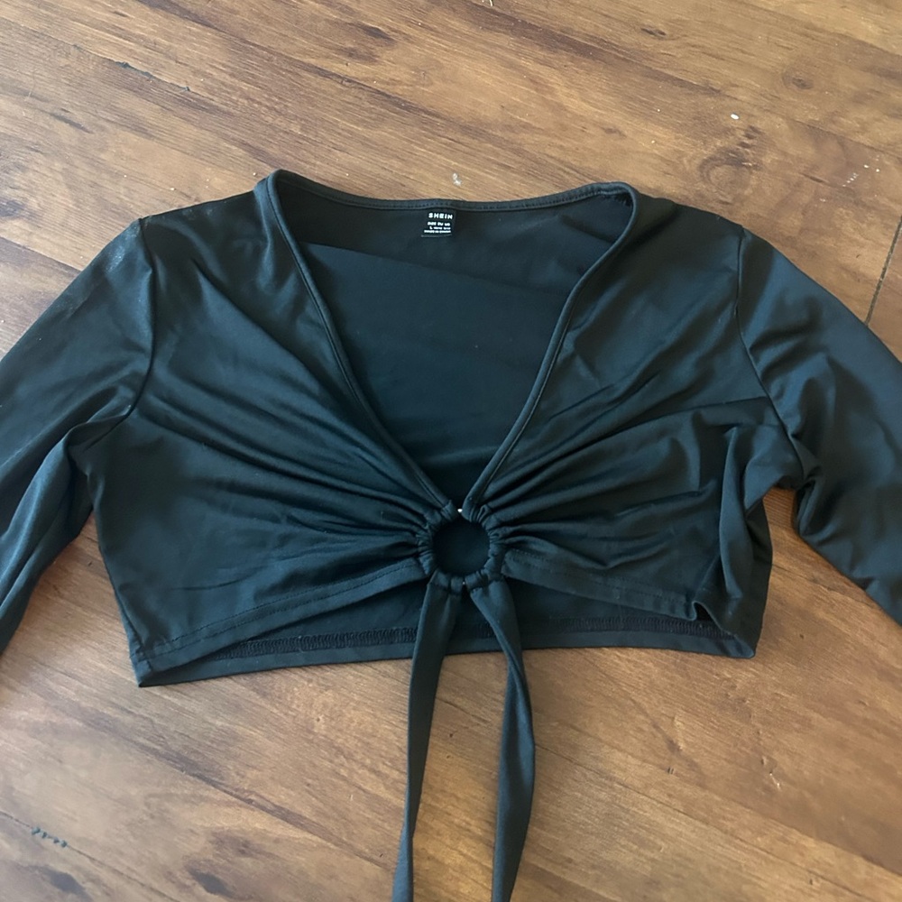 SHEIN Green 3/4 Sleeve Tie Front Crop Top